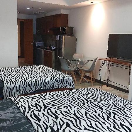 Usa Embassy Front Suite Pearl Of The Orient Manila Exterior photo